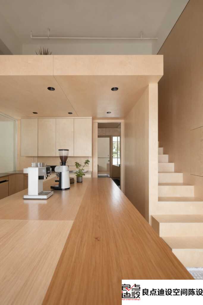 绝了!这家原木风装修软装设计咖啡店让我想呆一整天!☕️